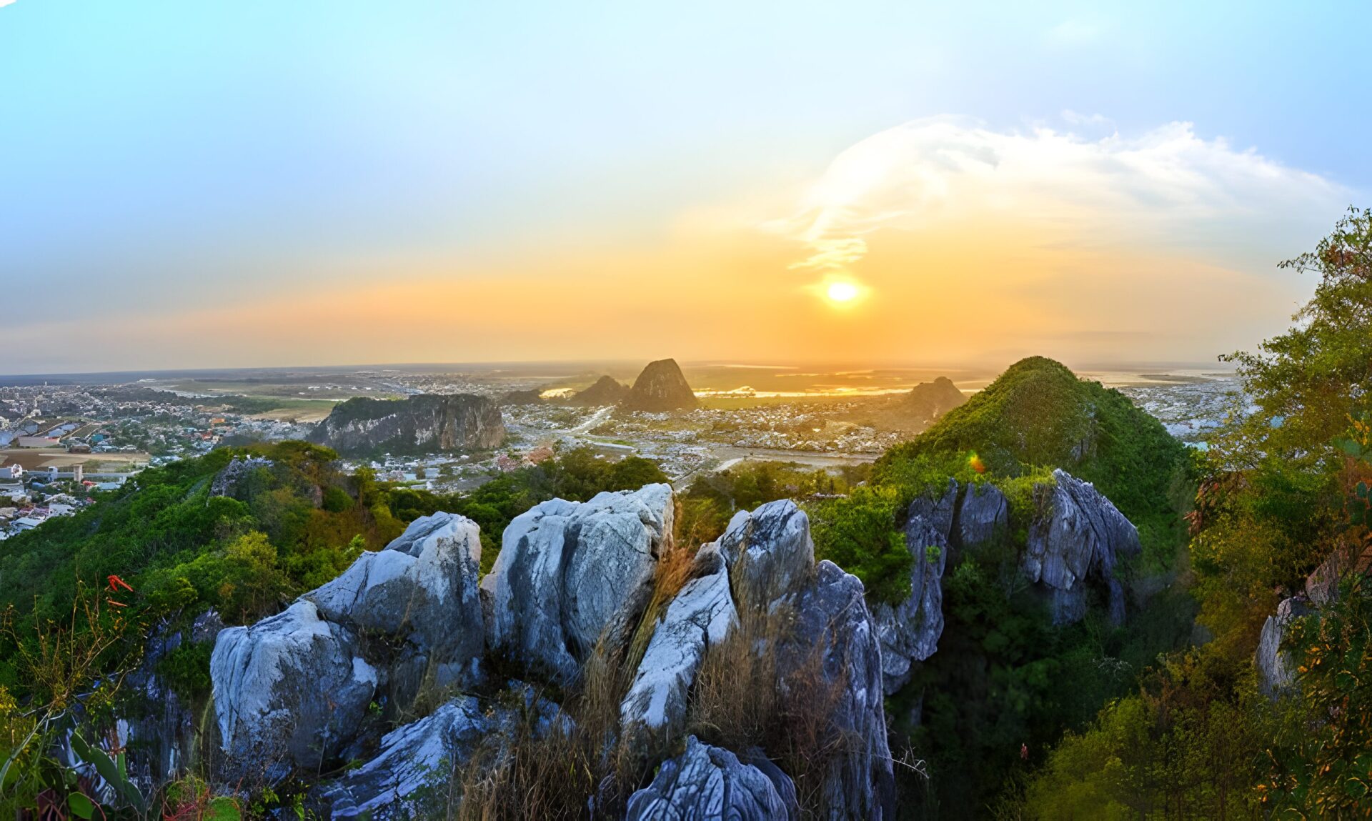 Non nước sơn – biểu tượng linh thiêng và thơ mộng của Đà Nẵng, nơi truyền cảm hứng thiết kế cho Sun Solar Residence